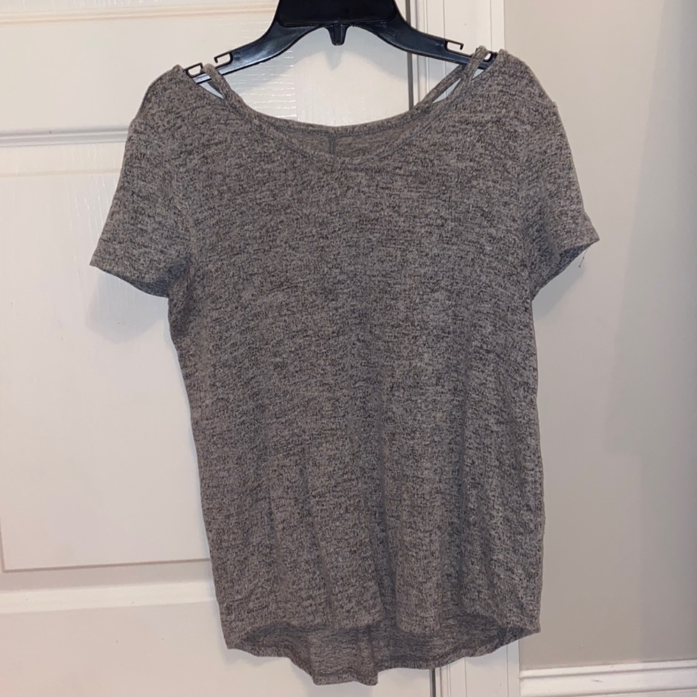 cute Heathered grey shirt